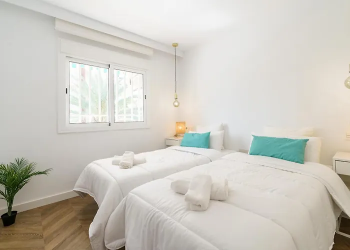 Playa With Pool &100M From Sea - Happy Rentals